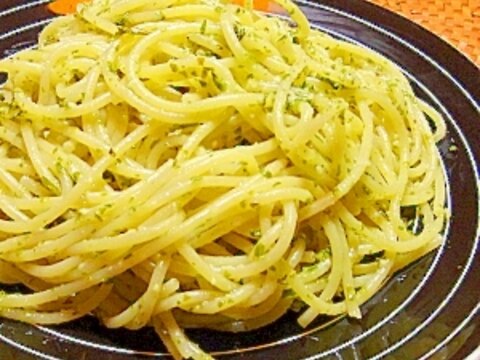 ひとりごはん✿ドライバジルでジェノベーゼ風パスタ